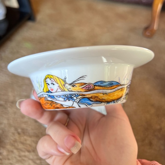 NIB Alice in Wonderland Paul Cardew
2 Piece Baby Set Porcelain Bowl Cup NIB - Picture 5 of 17